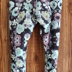 Floral Printed Leggings| Rs30 Off On Delivery