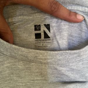 HERE&NOW basic grey crop top