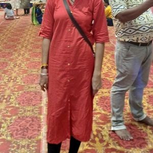 Red Kurti