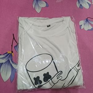 Boys T-shirt Size : Small Colour : White