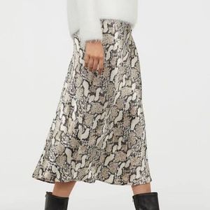 H&M Snake Printed Skirt