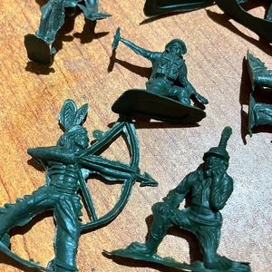 Ten Vintage Union Plastic Soldiers