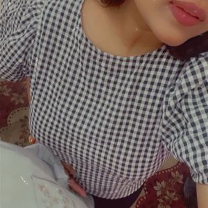 Baloon Sleeves Balck And White Check Top