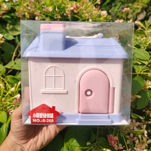 Hut Piggy Bank with Lock and Key | Coin Ban