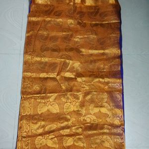 Beautiful Shiny Pattu Saree With Blouse