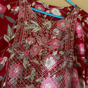 Red Kurthi