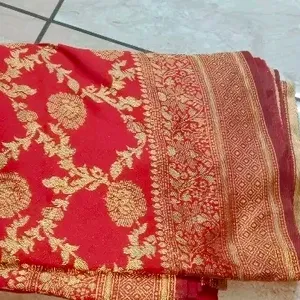 Fashionable Banarasi Weaving Silk Saree