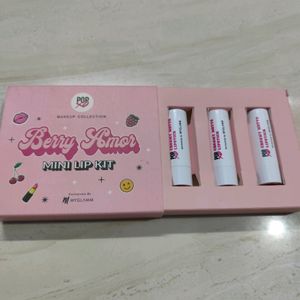 Myglamm Berry Amor Lip Kit.. 3 Piece