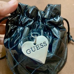 Guess Pouch- Original