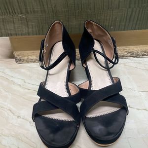 Black wedges For All Occasions