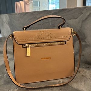 STEVE MADDEN SLING BAG