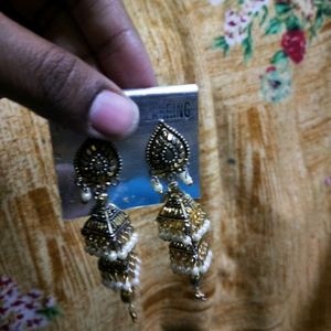 Combo of 5 Earrings/Jhumkaas Huge Sale