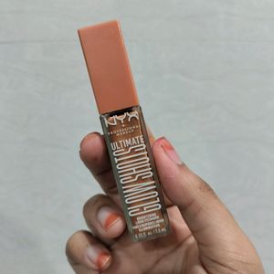 NYX Liquid Eyeshadow Shade Wow Cacao.