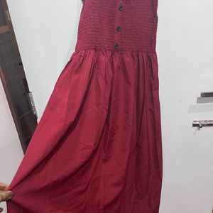 Red Sleeveless Mide At Just 499/-