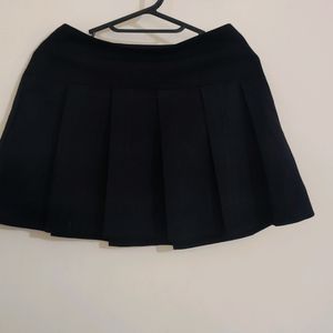 H&M Pleated Skirt