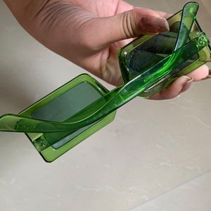 Unisex green trendy sunglasses