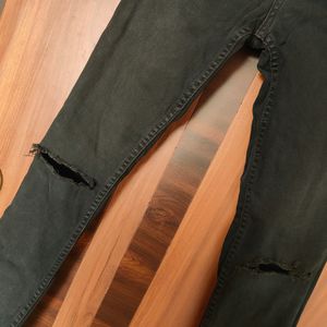 Black Slash Knee Skinny Jeans (Women)