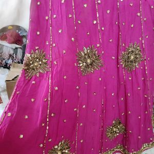 Beautiful lehenga choli and dupatta set for party and functions