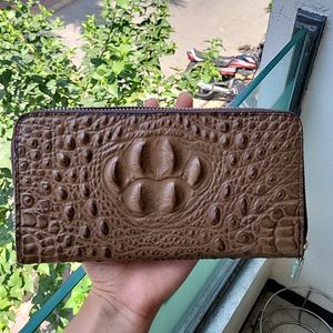 BROWN CLUTCH