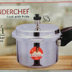 Brand New Wonderchef Pressure Cooker 3 Litres