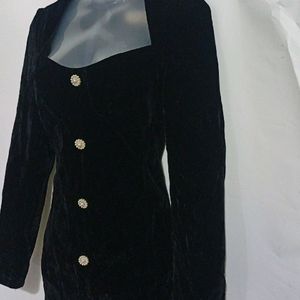 BLACK CLASSIC VELVET DRESS