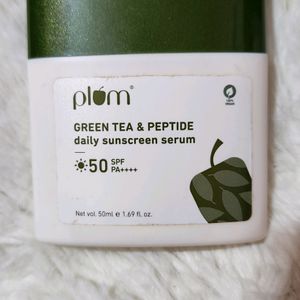 Plum Goodness Green Tea & Peptide Sunscreen Serum