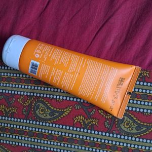 Dot and Key Mango Detan Gel Face Wash