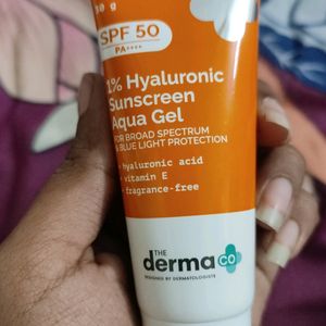 Derma Co 1% Hyaluronic Sunscreen Aqua Gel