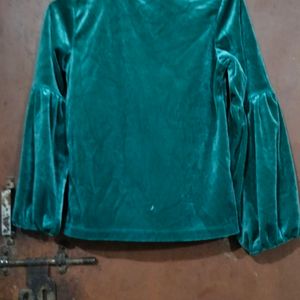 Green Top At Very Good Condition