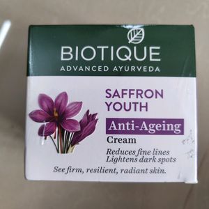 BIOTIQUE saffron Youth Anti Ageing Cream