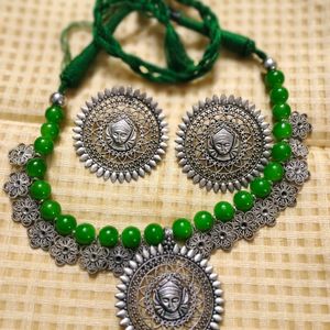 Neckpiece With Earrings