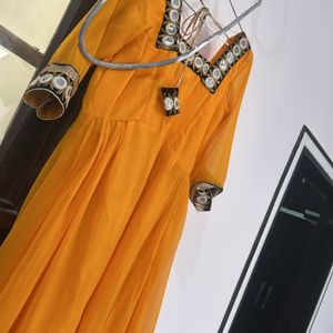 mast kurti with heavy look border