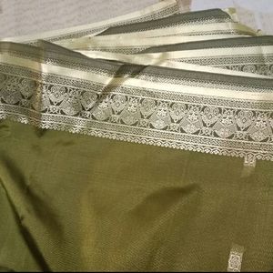 Traditional Saree With Stitched Blouse 💚