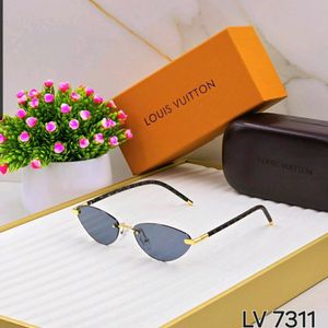 Louis VUITTON SUNGLASSES