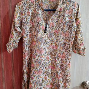 White Short Women Cotton Kurta