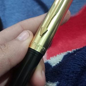 PARKER GOLD FOUNTAIN PEN