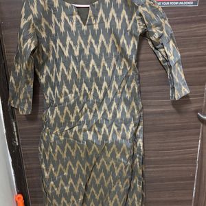 Ikat Print Kurti With Inner Lining!