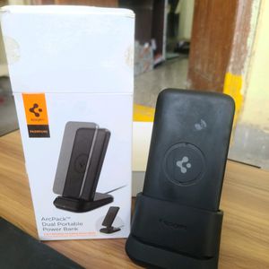 Spigen 3 in 1, 10000mAh Wireless Power Bank