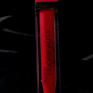 Huda Beauty Liquid Matte Lipstick