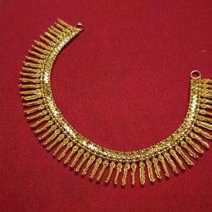 Gold Pleated Necklace