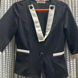 Quarter Sleeves Blazer