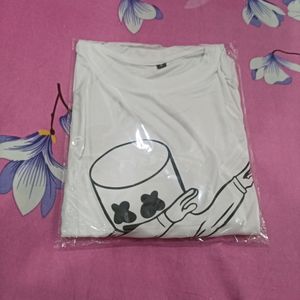 Boys T-shirt Size : Small Colour : White