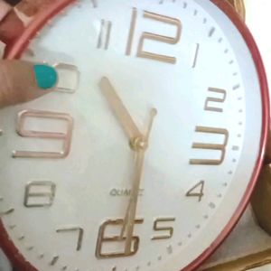 Wall Clock Golden/White Working/7 Days Used