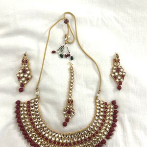 Kundan Jewellery Set (maroon)