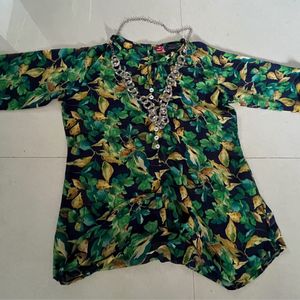 Floral Green Short Georgette Kurti