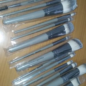 MAANGE Pro Makeup Brushes 15 Pcs