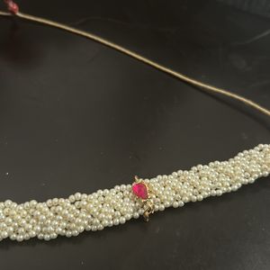 Beautiful Choker Pearl Necklace With Pink Sto