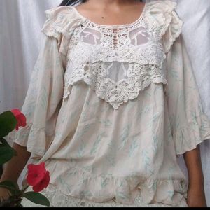 Lace Design Top