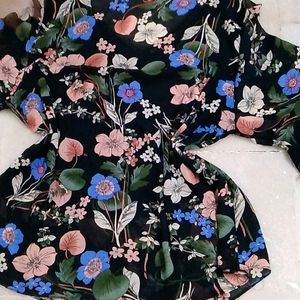 ✨️Floral Top