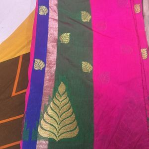 Saree With Unstiched Blouse